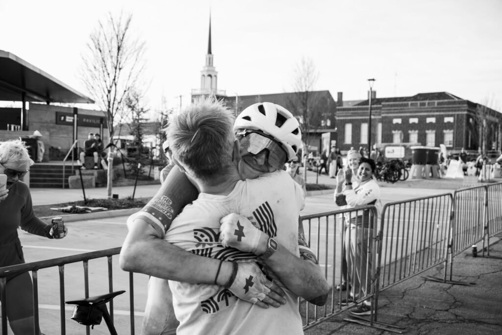 Robin Cummings and Bobby Wintle Hug at the finish of MidSouth 2026